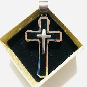 Cross pendant